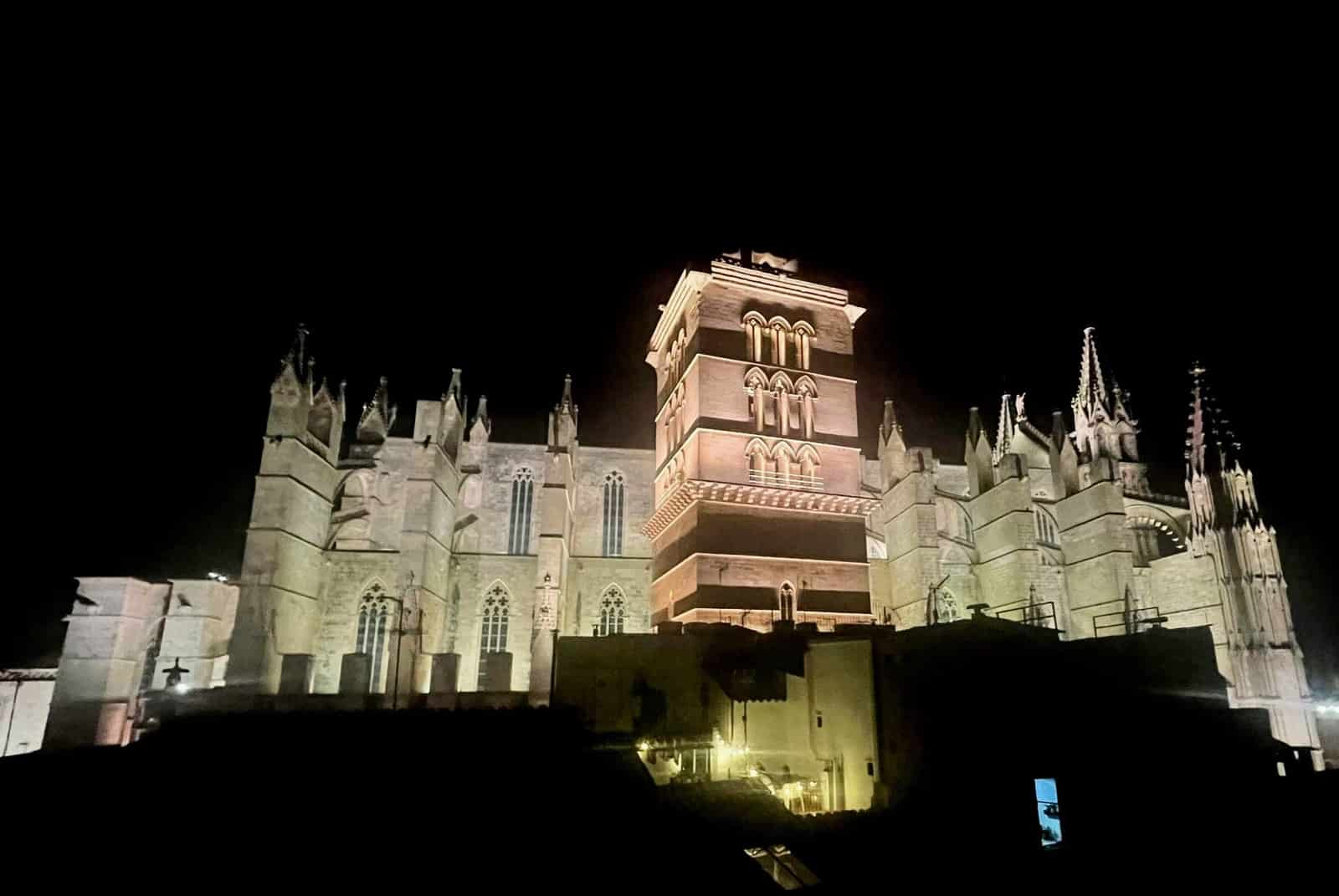 6 soveværelse Byhus til salg i Palma de Mallorca med garage - € 2.900.000 (Ref: 9111256)