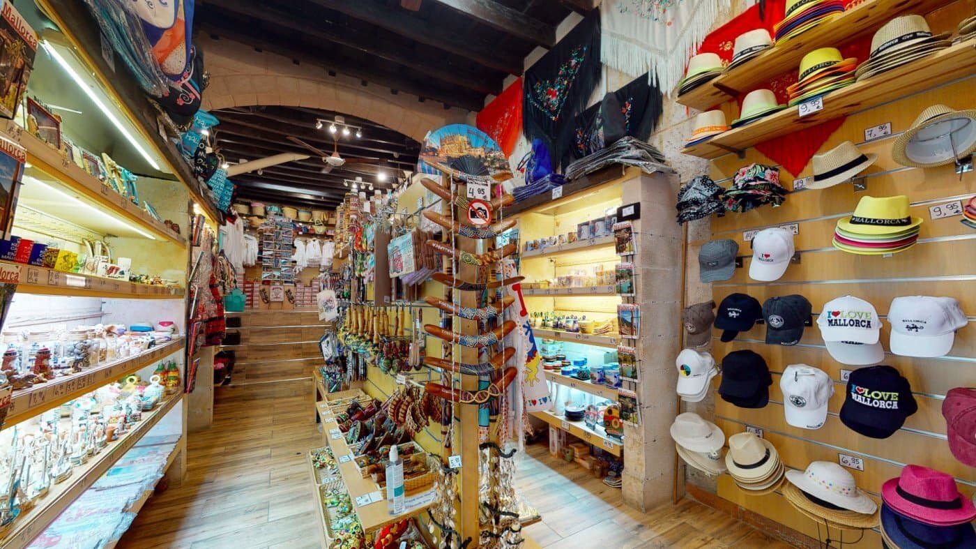 6 soveværelse Byhus til salg i Palma de Mallorca med garage - € 2.900.000 (Ref: 9111256)