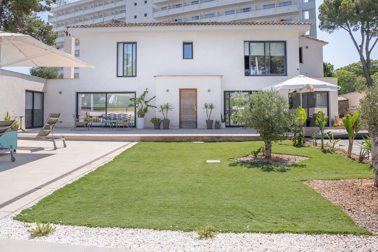 6 sypialnia Willa na sprzedaż w Palmanova z basenem garażem - 1 480 000 € (Ref: 9113360)