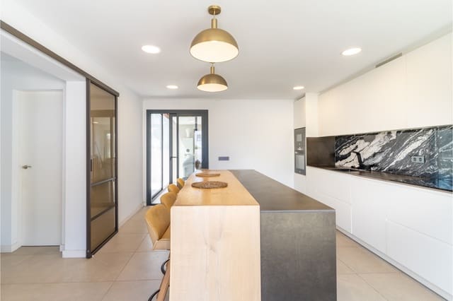 6 soveværelse Villa til salg i Palmanova, Calvià med swimmingpool garage - € 1.480.000 (Ref: 9113360)