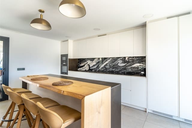 6 soveværelse Villa til salg i Palmanova, Calvià med swimmingpool garage - € 1.480.000 (Ref: 9113360)