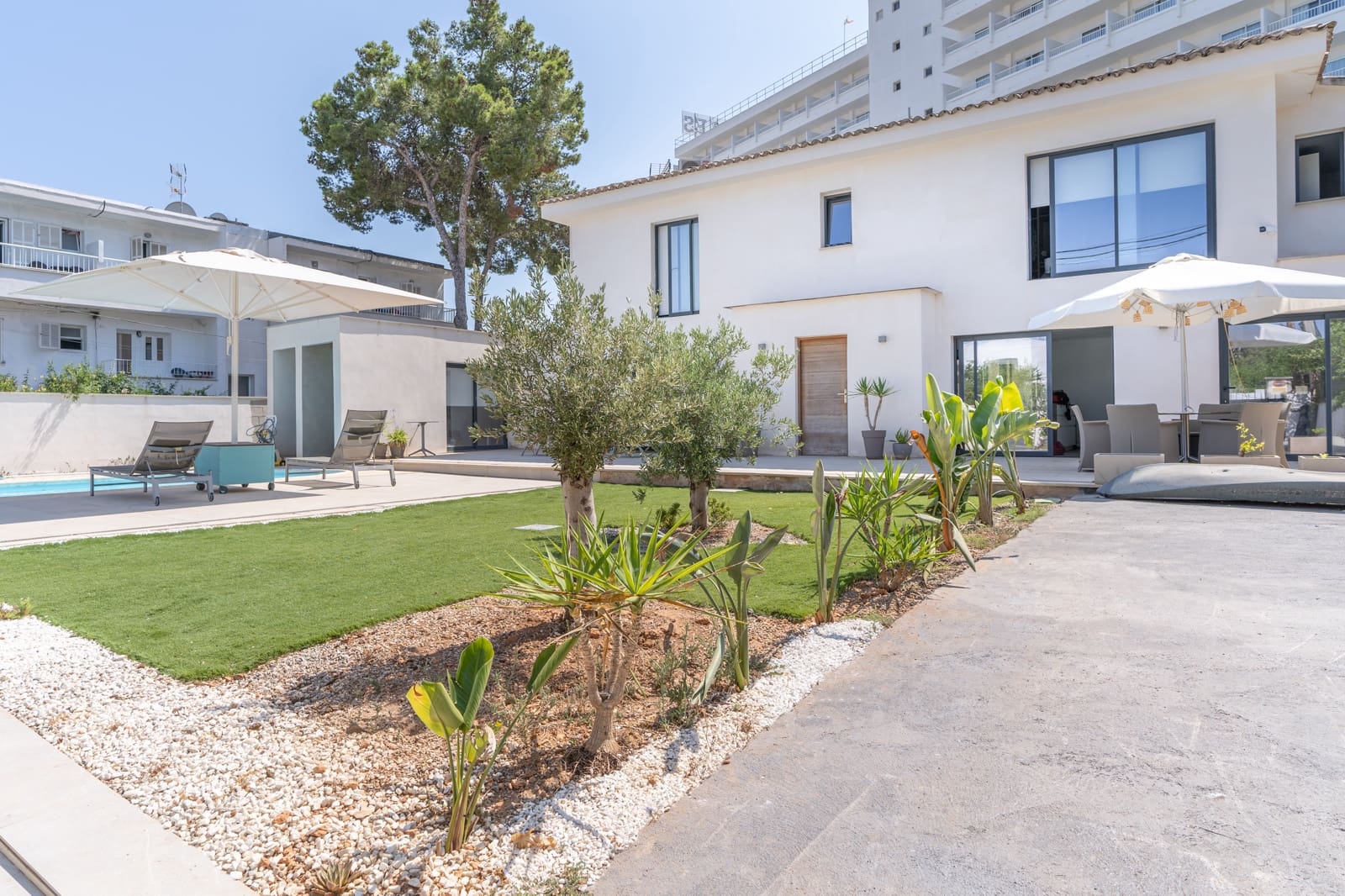 6 sypialnia Willa na sprzedaż w Palmanova z basenem garażem - 1 480 000 € (Ref: 9113360)