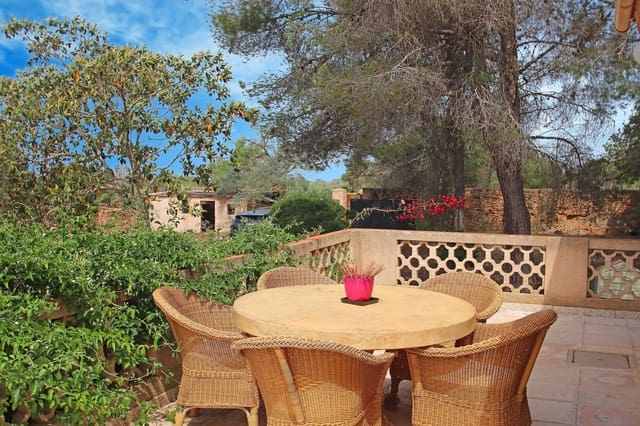 4 soveværelse Finca/Landehus til salg i Llucmajor med swimmingpool garage - € 770.000 (Ref: 9114446)