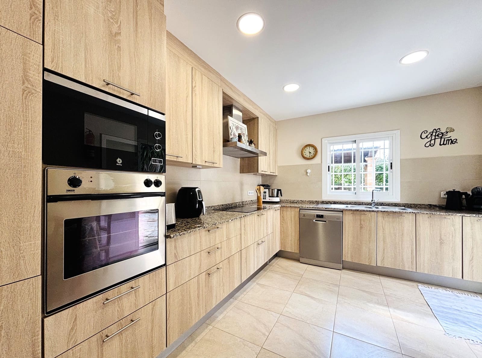 3 soveværelse Villa til salg i Cala Murada med swimmingpool garage - € 1.199.000 (Ref: 9117193)