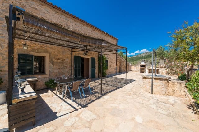 3 soveværelse Finca/Landehus til salg i Son Macia, Manacor med swimmingpool garage - € 892.000 (Ref: 9118412)