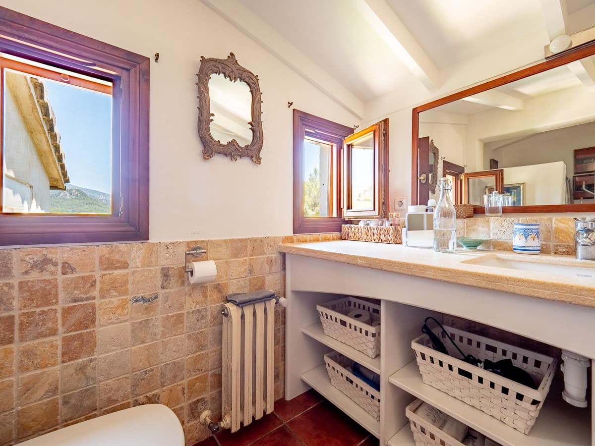 4 soveværelse Finca/Landehus til salg i Puigpunyent med swimmingpool - € 2.000.000 (Ref: 9127011)