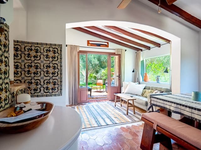 4 slaapkamer Finca/Landhuis te koop in Puigpunyent met zwembad - € 2.000.000 (Ref: 9127011)