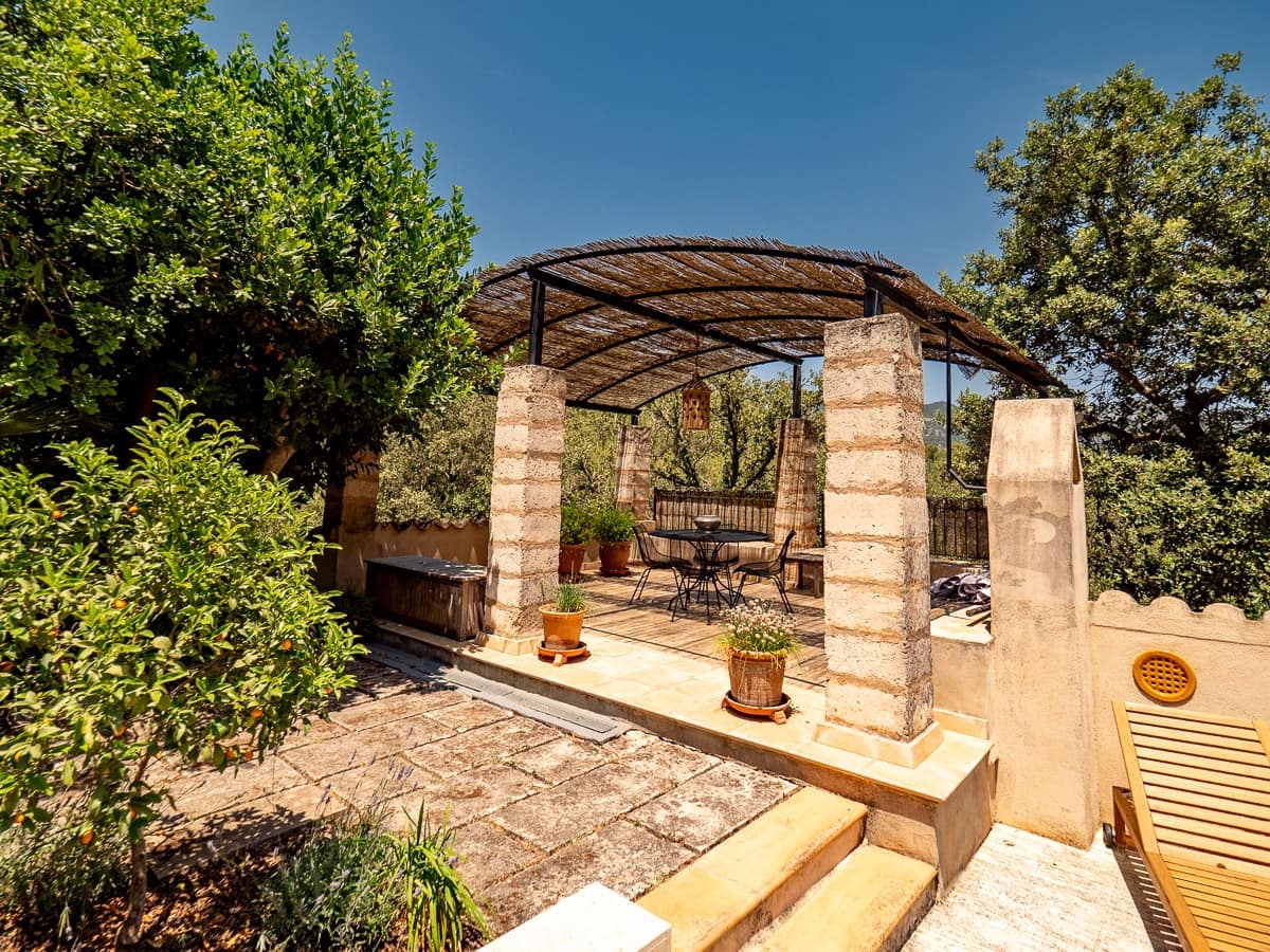 4 soveværelse Finca/Landehus til salg i Puigpunyent med swimmingpool - € 2.000.000 (Ref: 9127011)