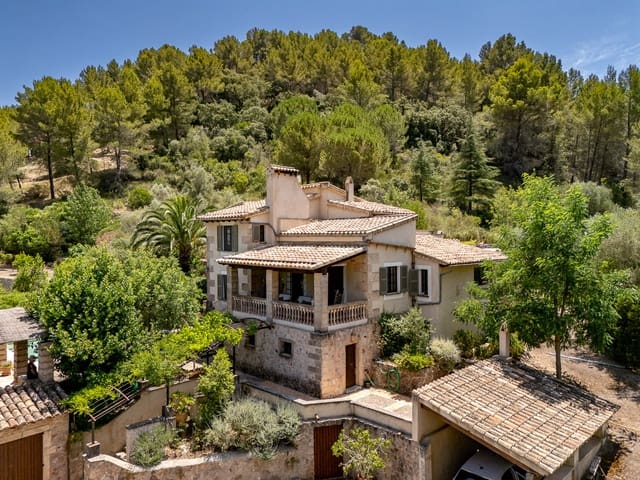 4 soveværelse Finca/Landehus til salg i Puigpunyent med swimmingpool - € 2.000.000 (Ref: 9127011)