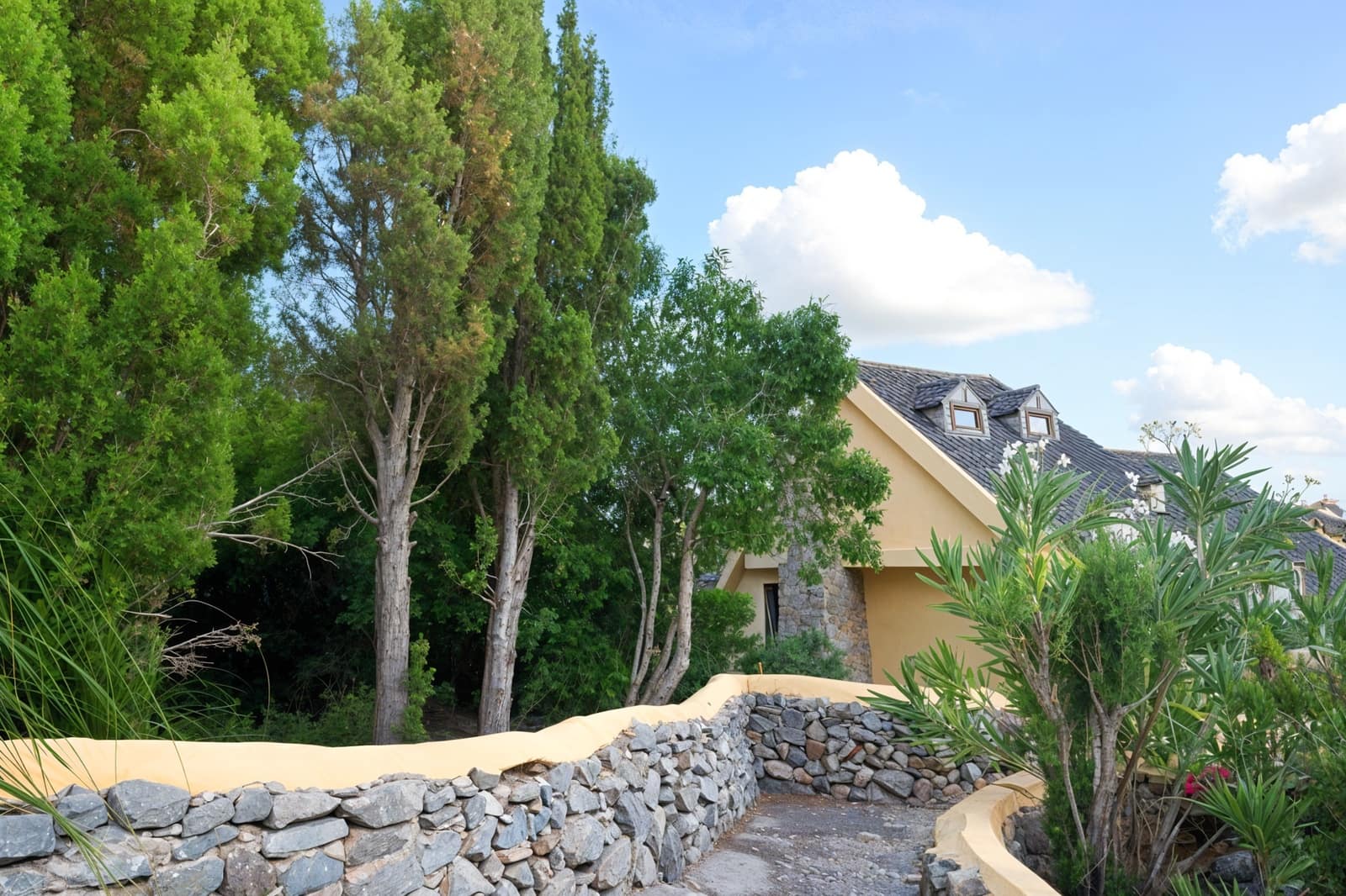 2 soveværelse Finca/Landehus til salg i Puigpunyent med swimmingpool garage - € 799.000 (Ref: 9133418)