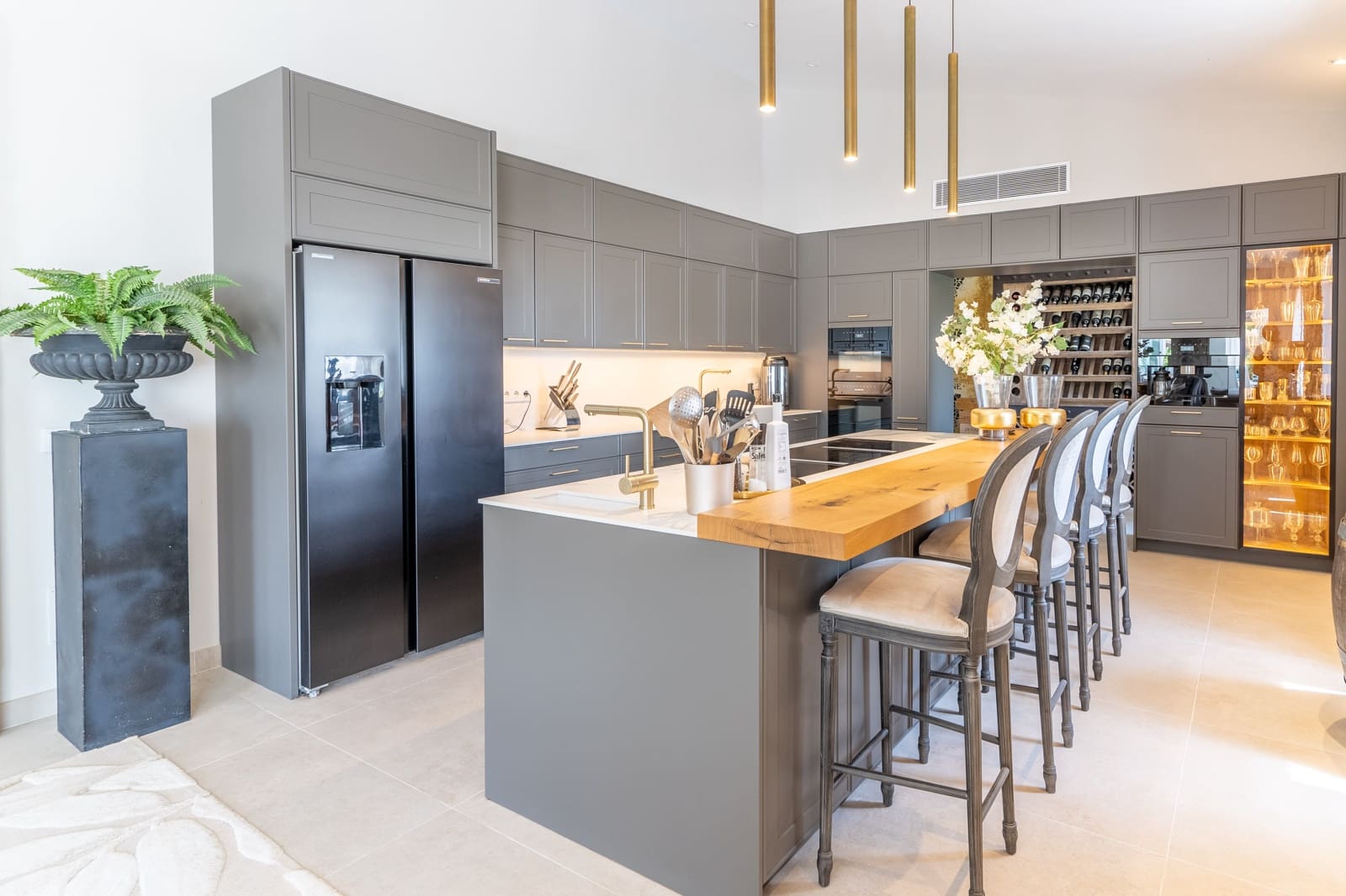 8 soveværelse Lejlighed til salg i Peguera / Paguera med garage - € 2.995.000 (Ref: 9137471)