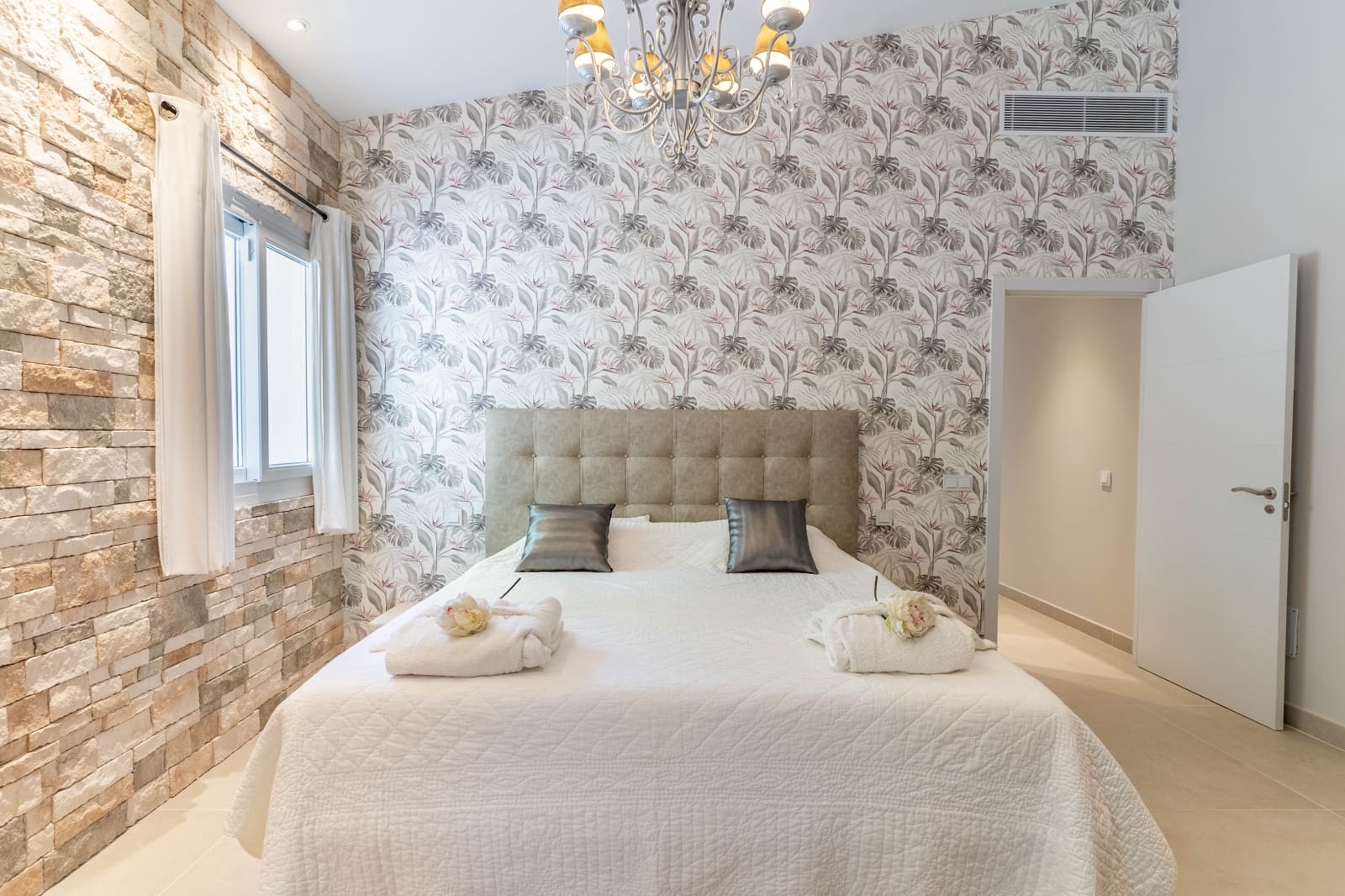 8 soveværelse Lejlighed til salg i Peguera / Paguera med garage - € 2.995.000 (Ref: 9137471)