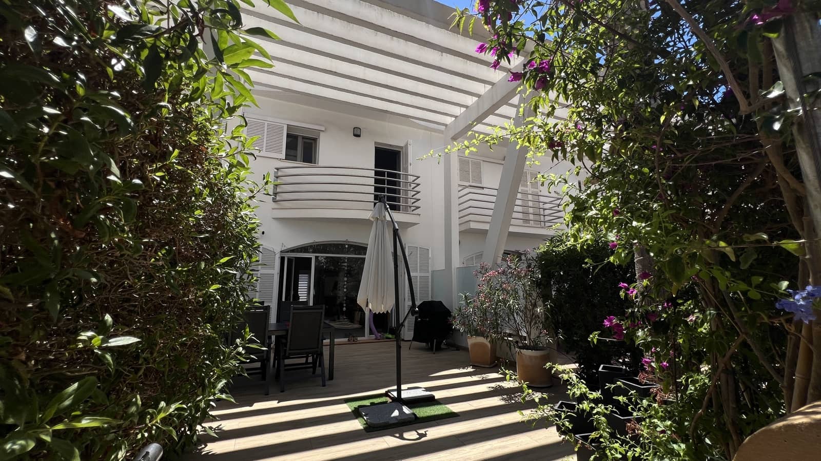 3 soveværelse Rækkehus til salg i Cala d'Or med swimmingpool garage - € 539.500 (Ref: 9143718)