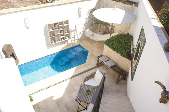 3 soveværelse Byhus til salg i Ses Salines med swimmingpool garage - € 1.790.000 (Ref: 9147978)