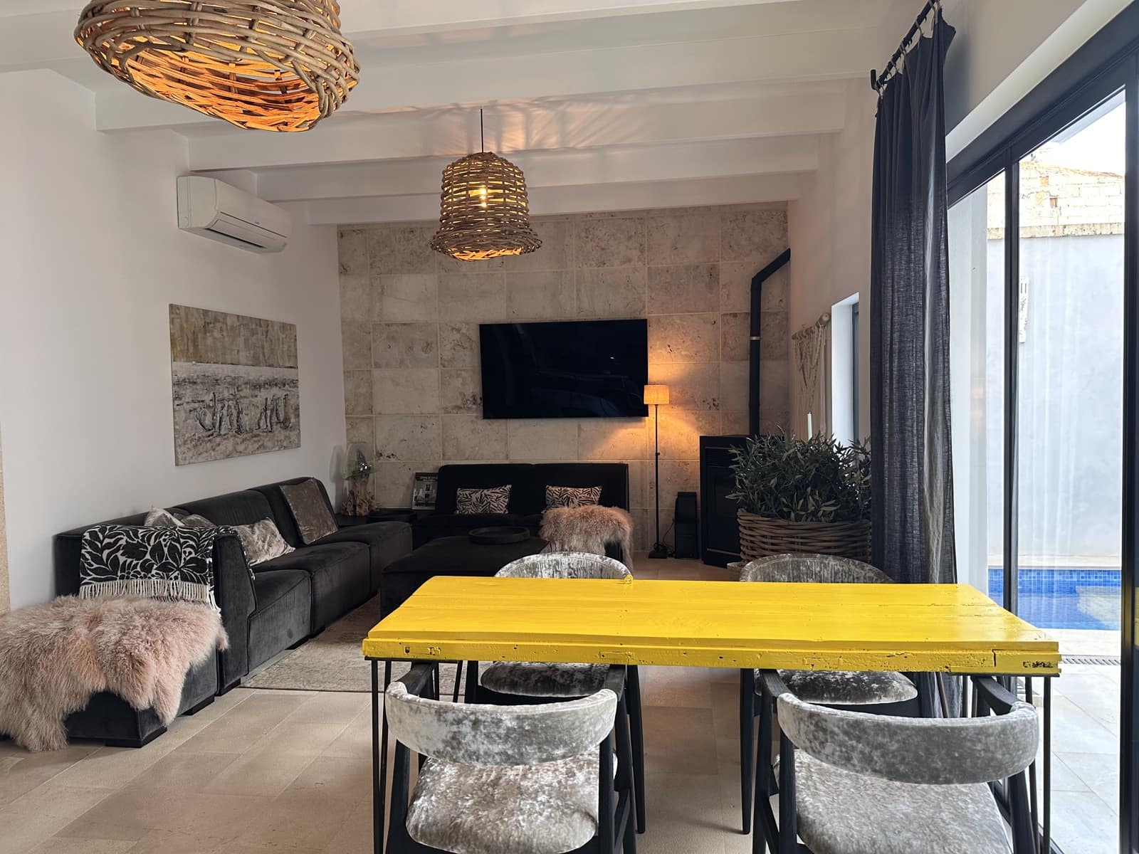 3 bedroom Townhouse for sale in Ses Salines with pool garage - € 1,690,000 (Ref: 9147978)