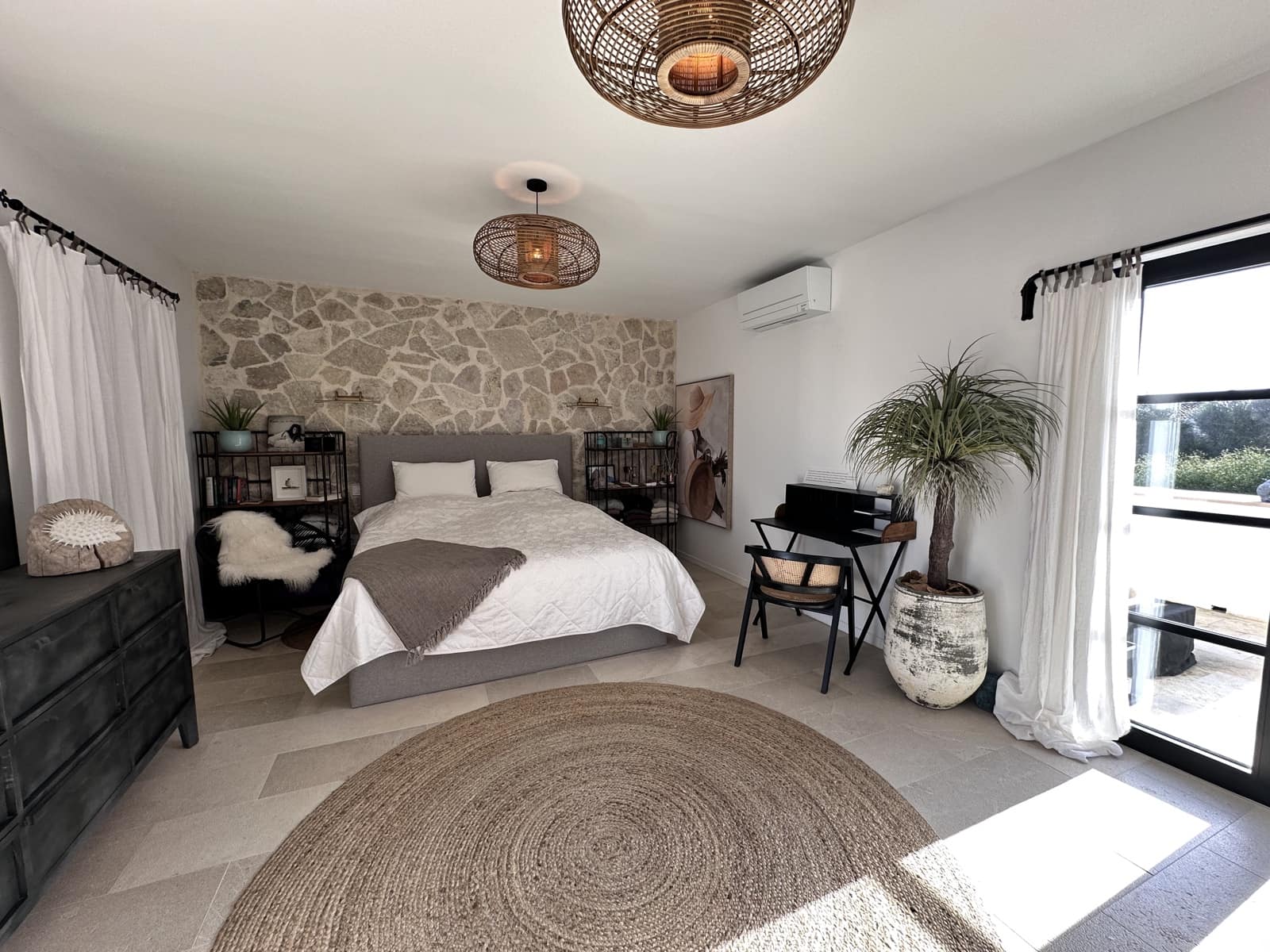 3 bedroom Townhouse for sale in Ses Salines with pool garage - € 1,690,000 (Ref: 9147978)