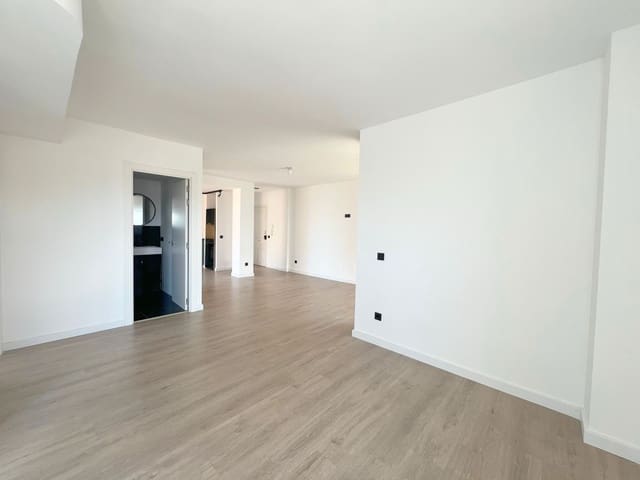 2 bedroom Apartment for sale in Es Molinar / El Molinar, Palma de Mallorca - € 409,000 (Ref: 9159952)