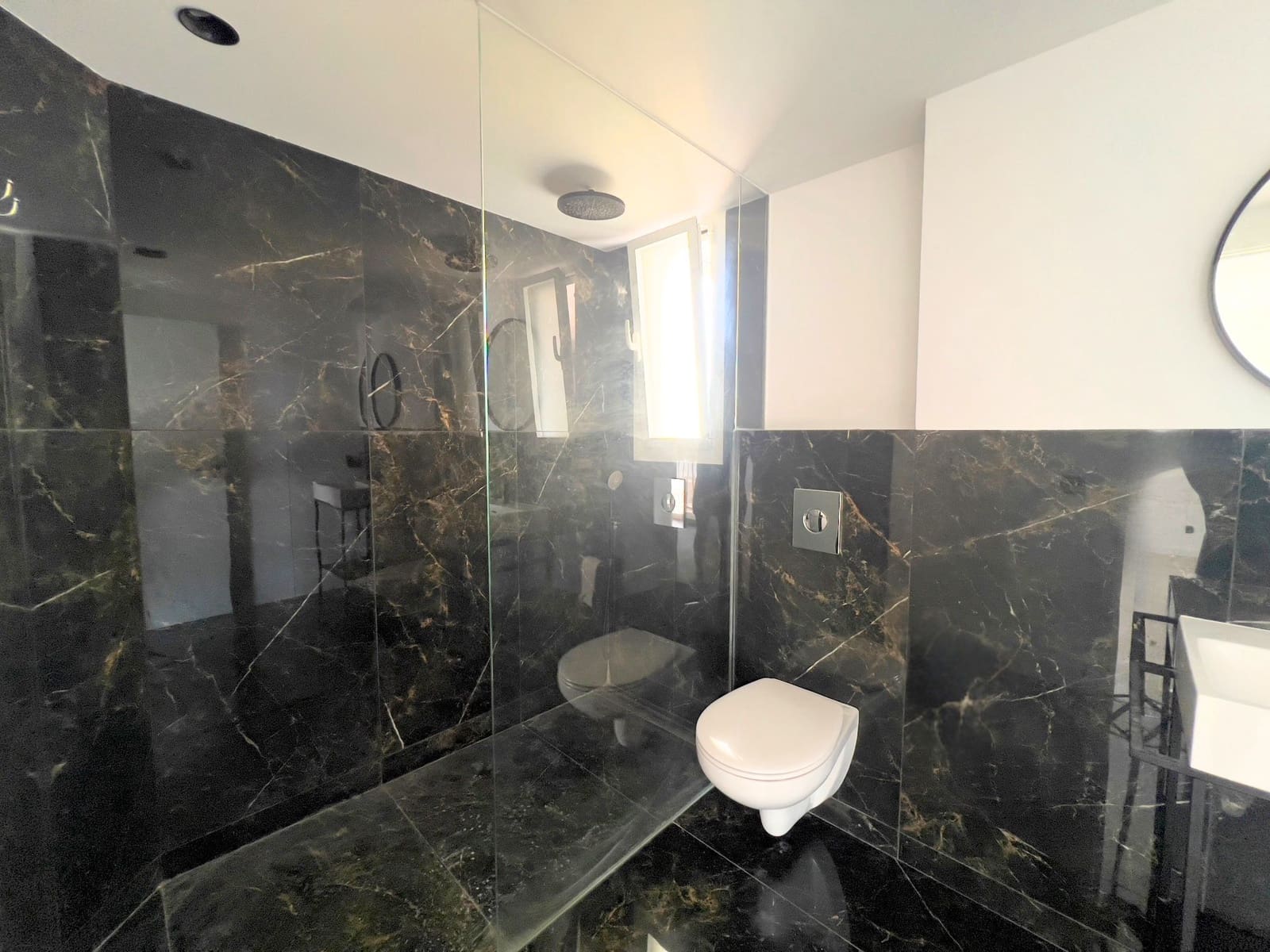 2 bedroom Apartment for sale in Palma de Mallorca - € 409,000 (Ref: 9159952)