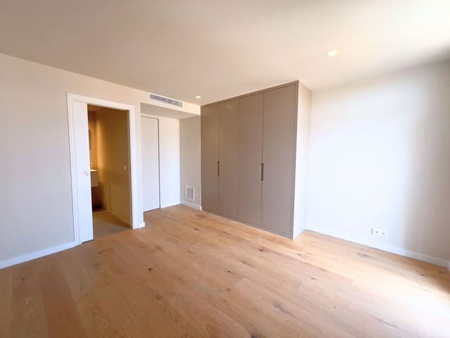 4 bedroom Apartment for sale in Es Molinar / El Molinar, Palma de Mallorca with garage - € 645,000 (Ref: 9159953)