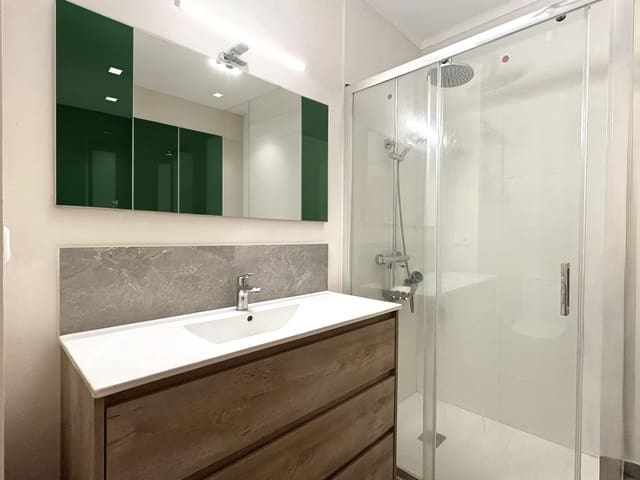 4 bedroom Apartment for sale in Portocristo / Port de Manacor, Manacor - € 385,000 (Ref: 9160326)