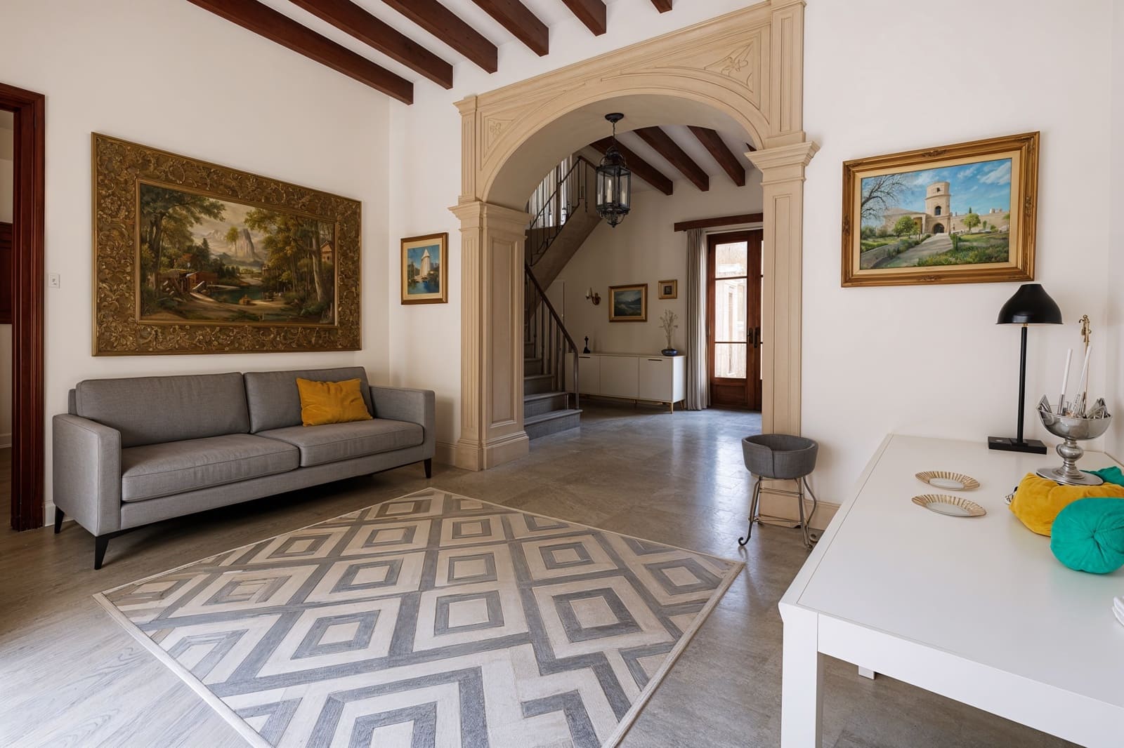 6 bedroom Townhouse for sale in Santanyi with garage - € 1,150,000 (Ref: 9161894)