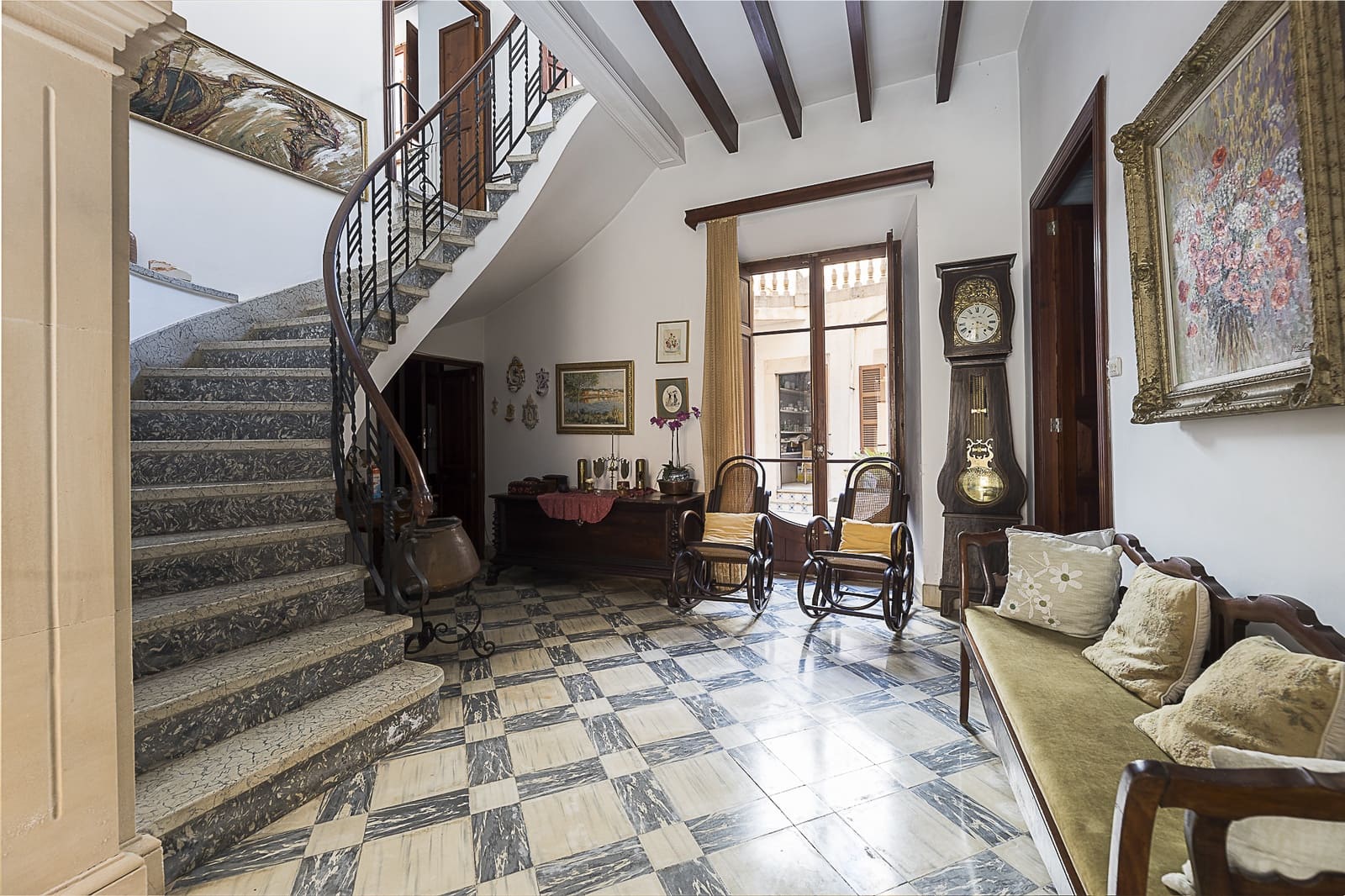 6 bedroom Townhouse for sale in Santanyi with garage - € 1,150,000 (Ref: 9161894)