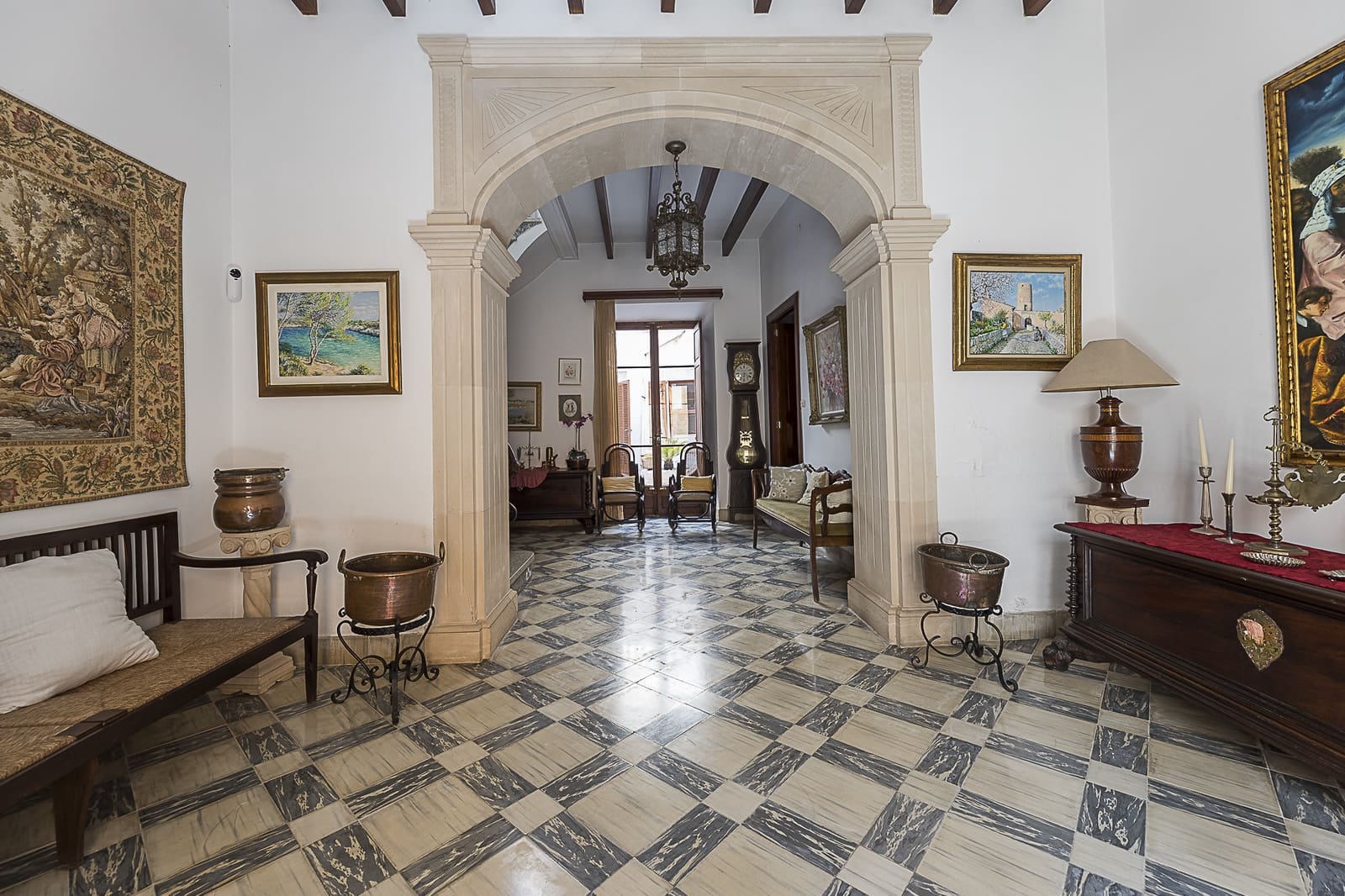 6 bedroom Townhouse for sale in Santanyi with garage - € 1,150,000 (Ref: 9161894)