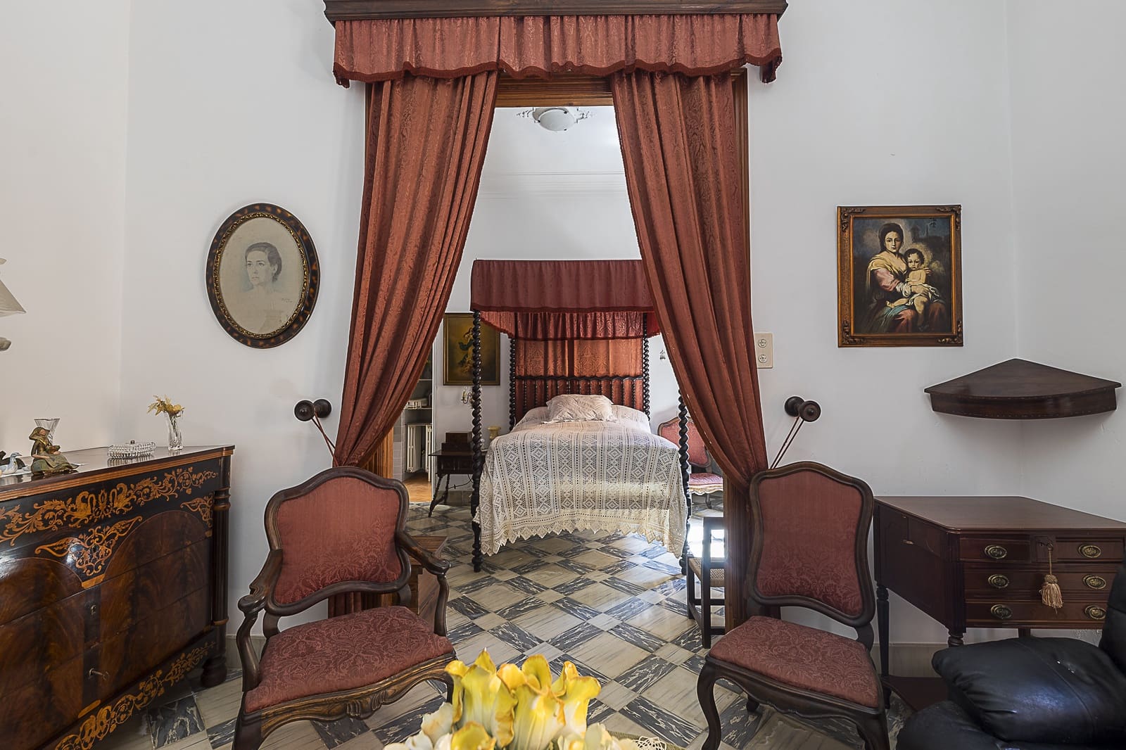 6 bedroom Townhouse for sale in Santanyi with garage - € 1,150,000 (Ref: 9161894)