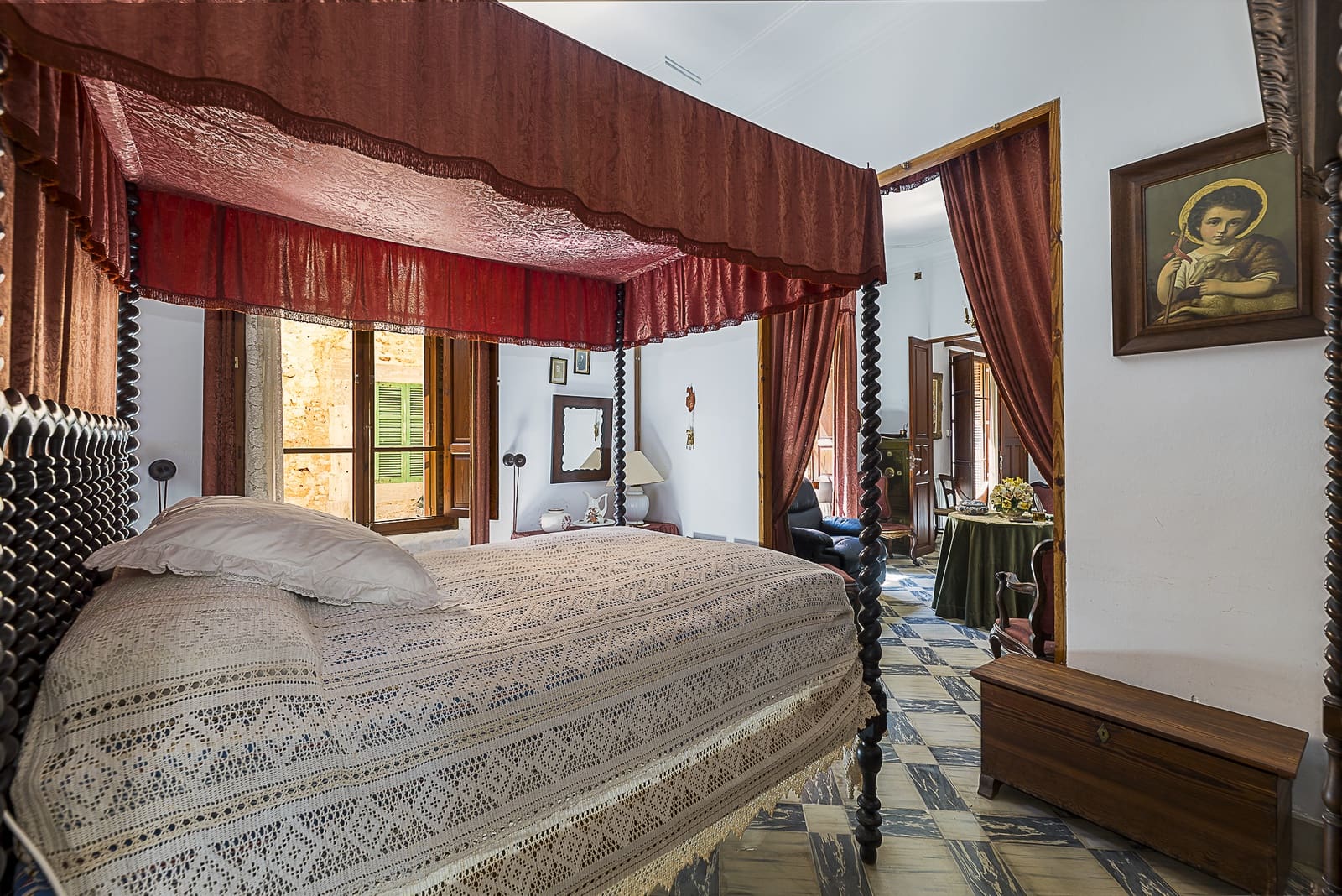 6 bedroom Townhouse for sale in Santanyi with garage - € 1,150,000 (Ref: 9161894)