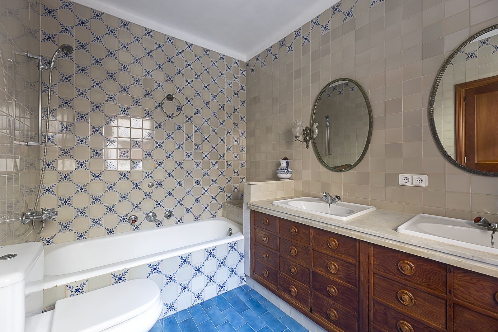 6 bedroom Townhouse for sale in Santanyi with garage - € 1,150,000 (Ref: 9161894)