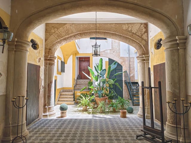 8 soverom Hus til salgs i La Calatrava, Palma de Mallorca med svømmebasseng garasje - € 10 800 000 (Ref: 9164802)