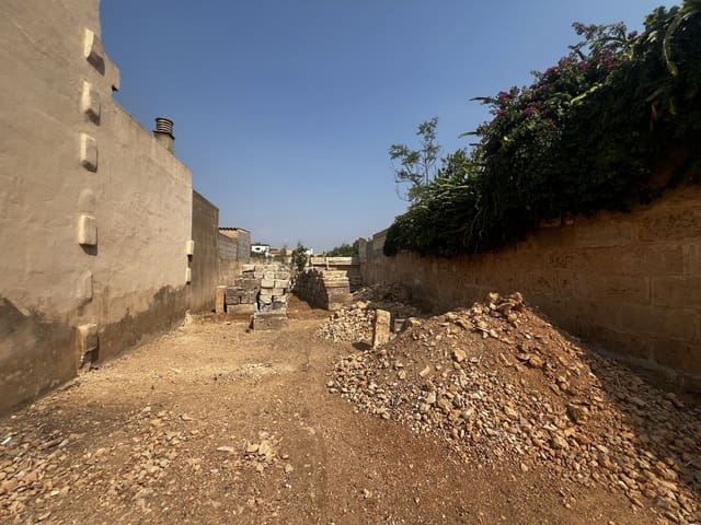 Undeveloped Land for sale in Llucmajor - € 270,000 (Ref: 9170264)