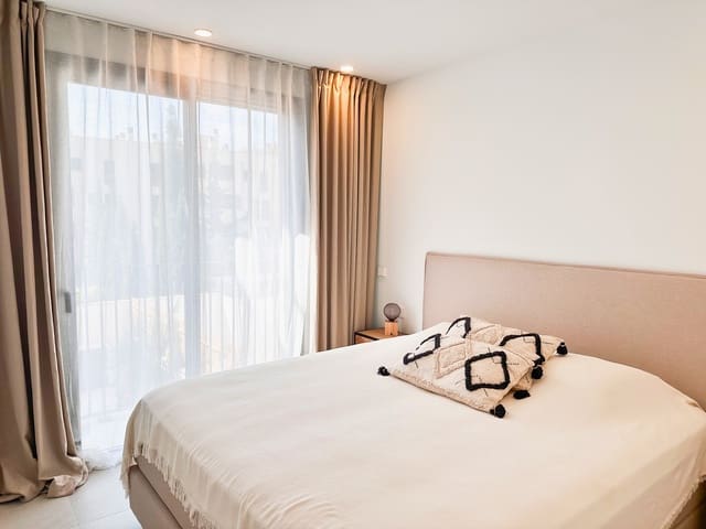 2 slaapkamer Appartement te koop in Plaça de Toros, Palma de Mallorca met zwembad garage - € 599.000 (Ref: 9181662)