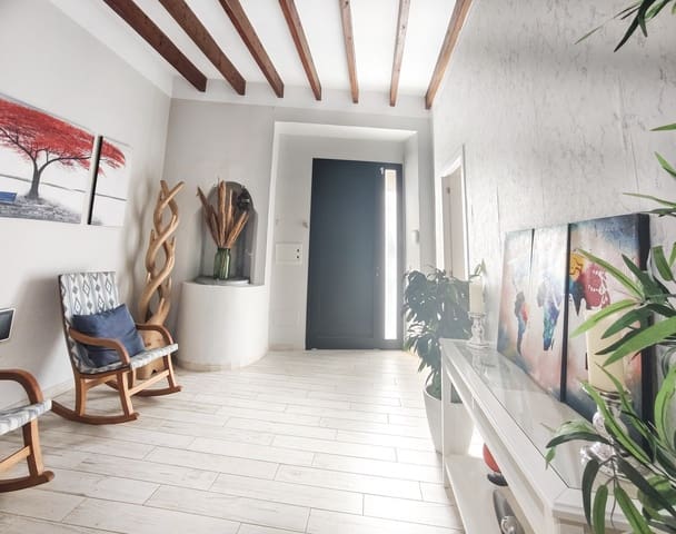 5 soveværelse Byhus til salg i Llucmajor - € 698.000 (Ref: 9182049)