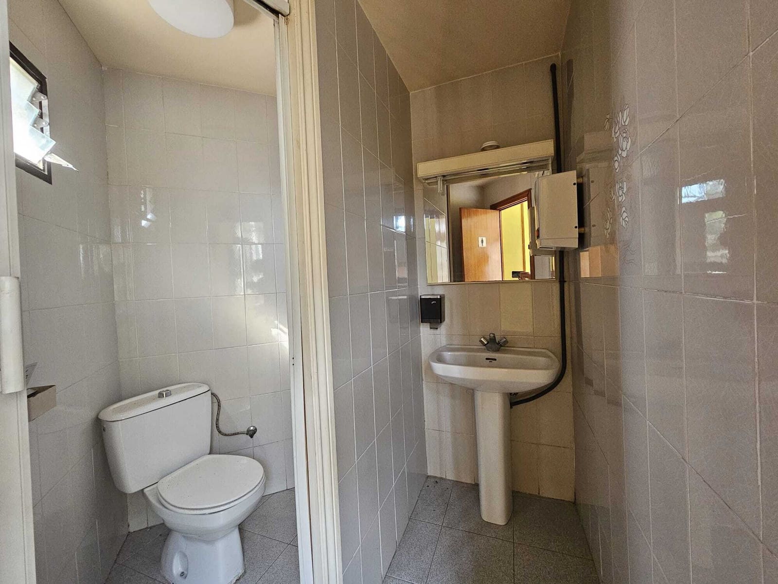 Commercial for sale in Palmanova with garage - € 145,800 (Ref: 9192688)