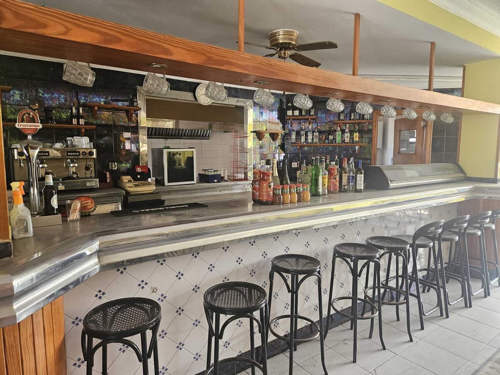 Commercial for sale in Palmanova with garage - € 145,800 (Ref: 9192688)