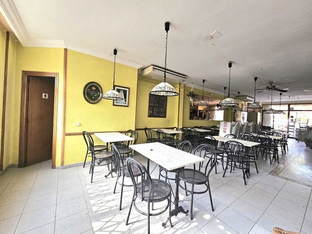 Erhverv til salg i Palmanova, Calvià med garage - € 145.800 (Ref: 9192688)