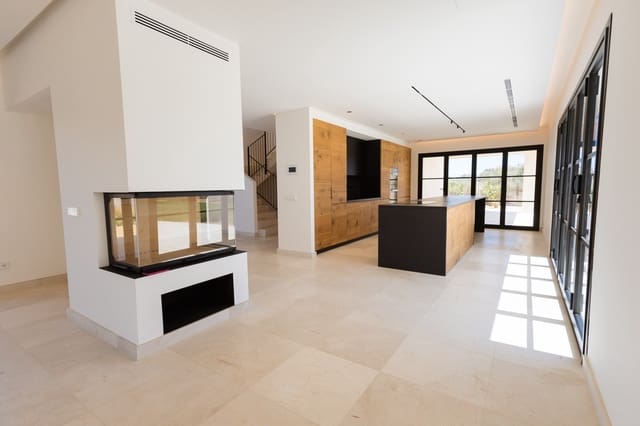 Finca/Casa Rural de 5 habitaciones en Ses Salines en venta con piscina garaje - 4.295.000 € (Ref: 9205495)