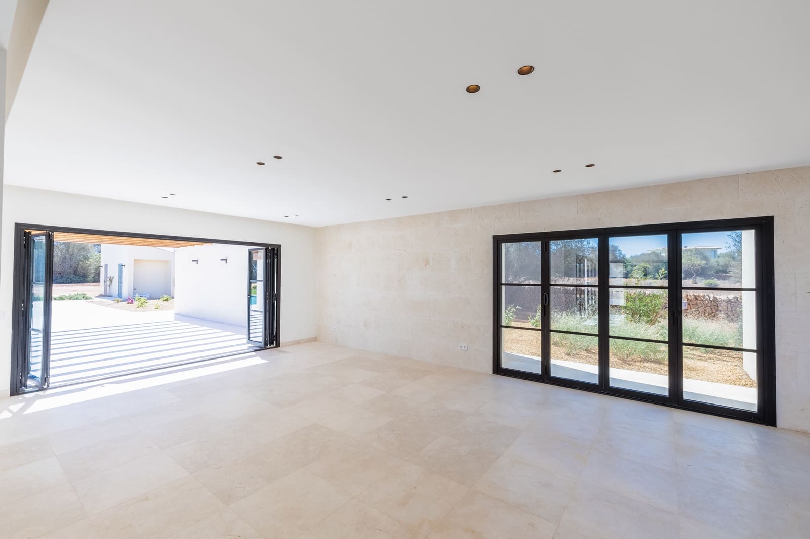 Finca/Casa Rural de 5 habitaciones en Ses Salines en venta con piscina garaje - 4.295.000 € (Ref: 9205495)