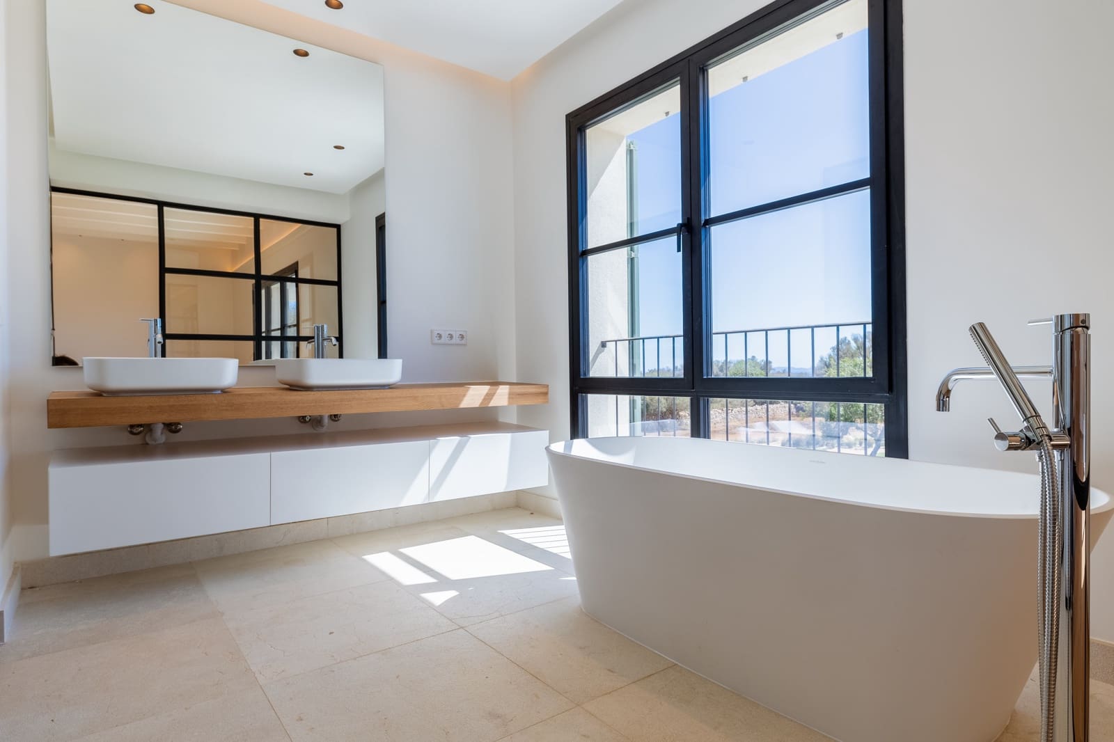 Finca/Casa Rural de 5 habitaciones en Ses Salines en venta con piscina garaje - 4.295.000 € (Ref: 9205495)