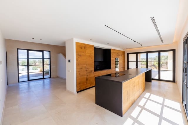 Finca/Casa Rural de 5 habitaciones en Ses Salines en venta con piscina garaje - 4.295.000 € (Ref: 9205495)
