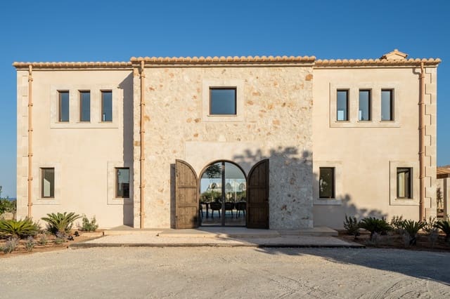 4 soverom Finca/Herregård til salgs i Cala Llombards, Santanyí med svømmebasseng garasje - € 4 900 000 (Ref: 9205496)
