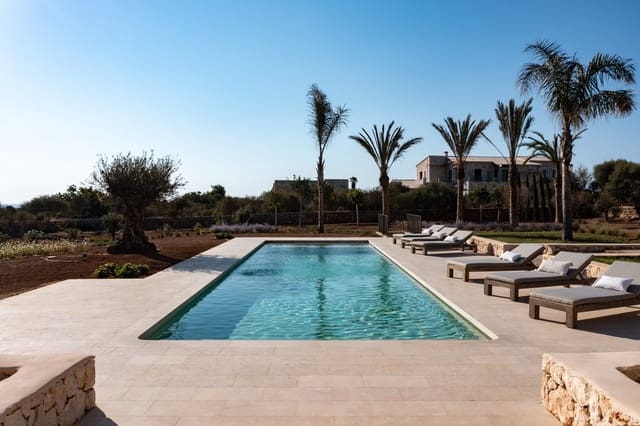 4 soverom Finca/Herregård til salgs i Cala Llombards, Santanyí med svømmebasseng garasje - € 4 900 000 (Ref: 9205496)