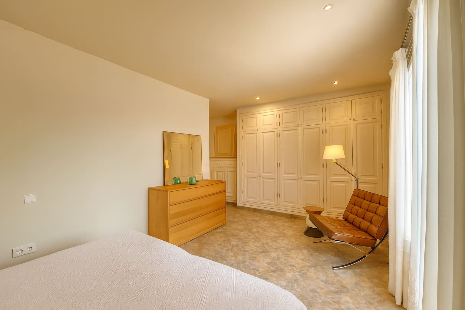 4 sypialnia Dom do wynajęcia w Arta z basenem - 3 500 € (Ref: 9237077)