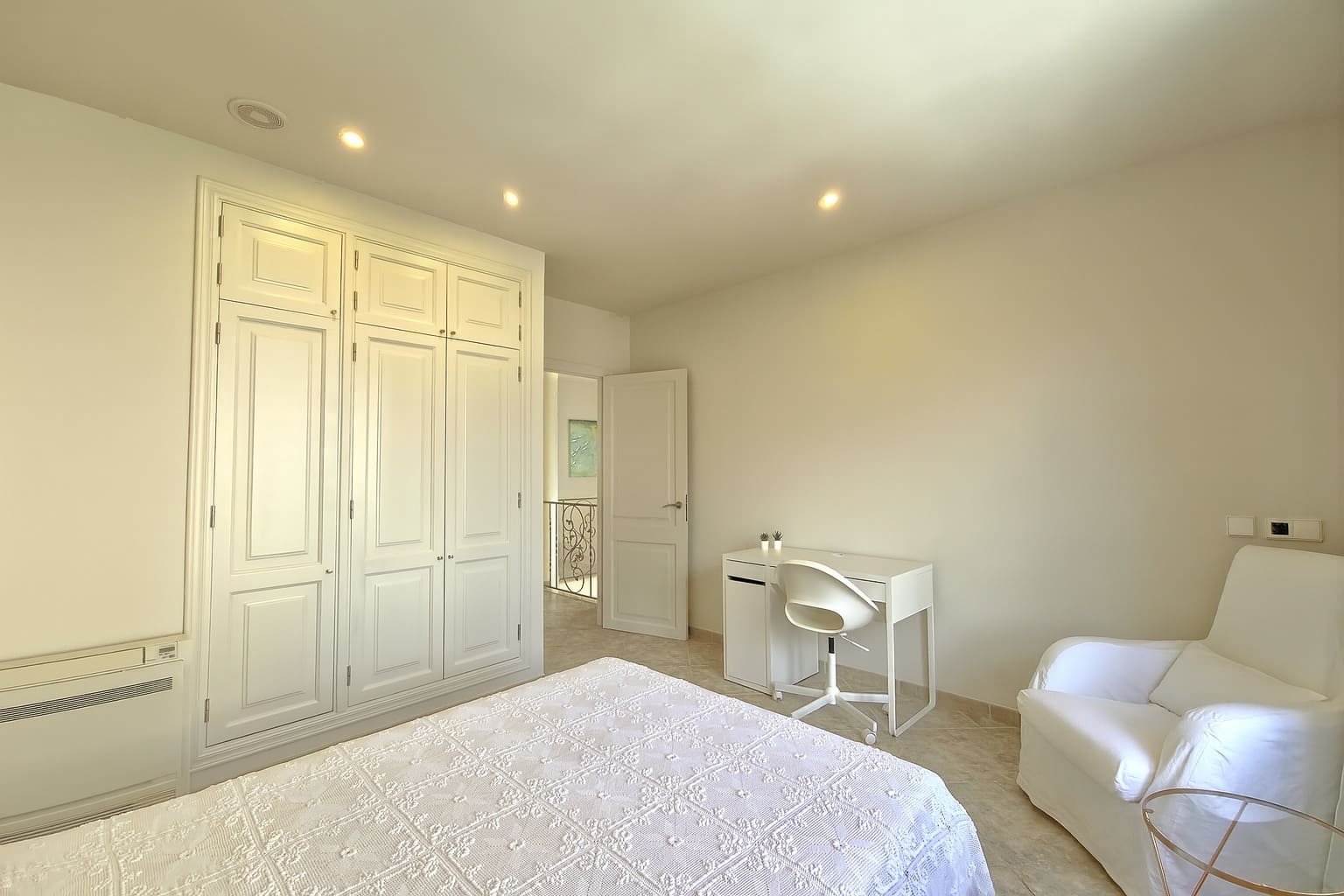 4 sypialnia Dom do wynajęcia w Arta z basenem - 3 500 € (Ref: 9237077)