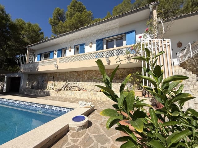 2 makuuhuone Huvila myytävänä paikassa Peguera / Paguera, Calvià mukana uima-altaan - 1 698 000 € (Ref: 9238837)