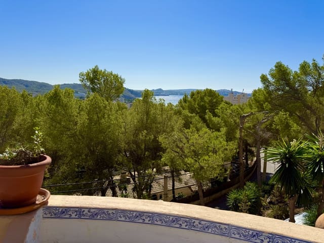 2 makuuhuone Huvila myytävänä paikassa Peguera / Paguera, Calvià mukana uima-altaan - 1 698 000 € (Ref: 9238837)