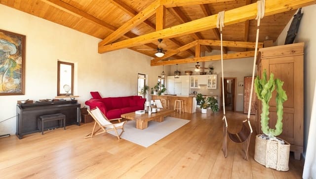 2 soveværelse Finca/Landehus til salg i Puigpunyent med swimmingpool garage - € 1.990.000 (Ref: 9255801)