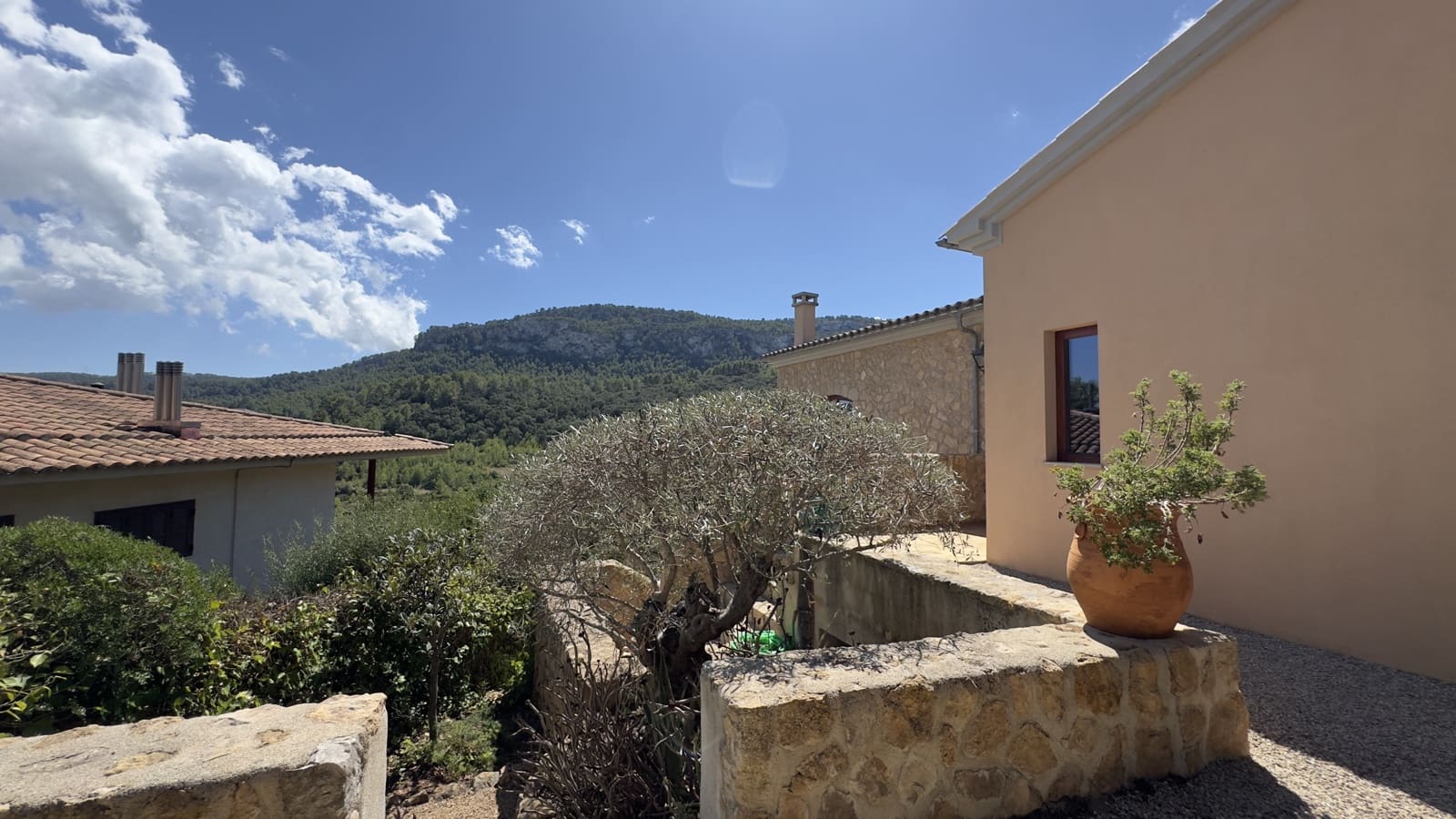 2 soveværelse Finca/Landehus til salg i Puigpunyent med swimmingpool garage - € 1.990.000 (Ref: 9255801)