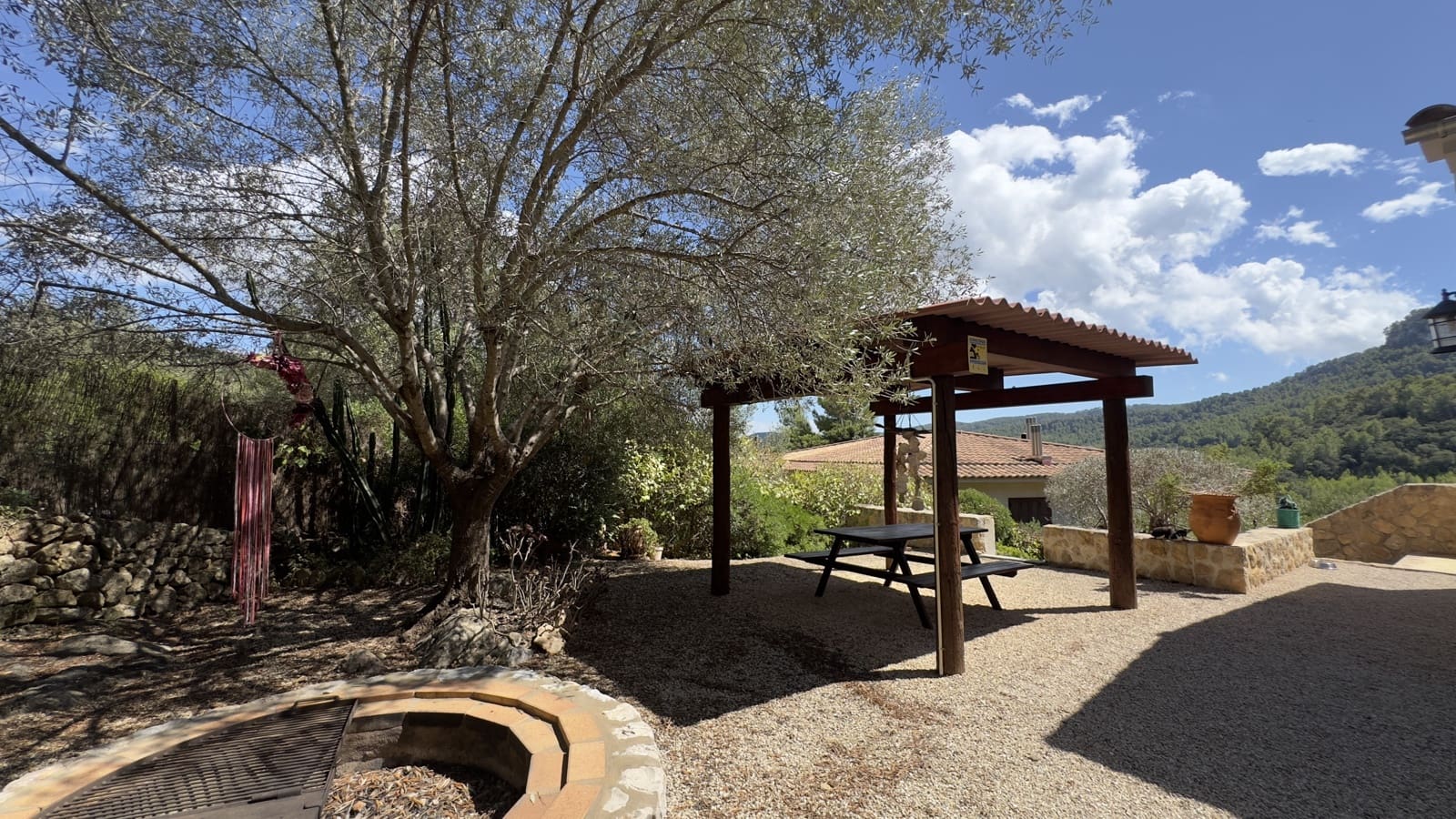 2 soveværelse Finca/Landehus til salg i Puigpunyent med swimmingpool garage - € 1.990.000 (Ref: 9255801)